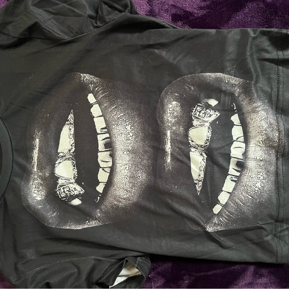 Graphic Tee with Lip Print